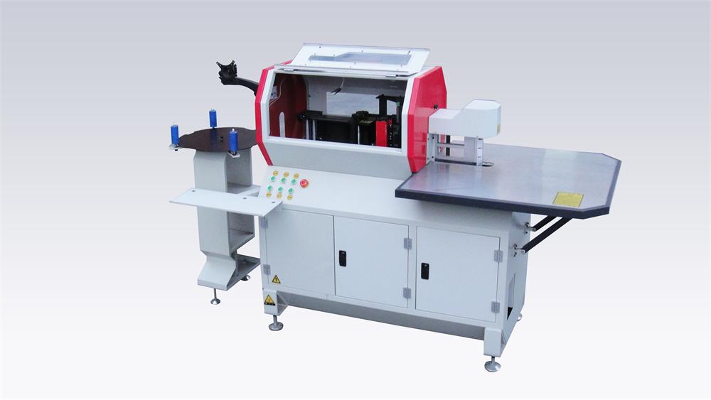 廣告字開槽圍邊機.jpg 廣告字開槽圍邊機.jpg