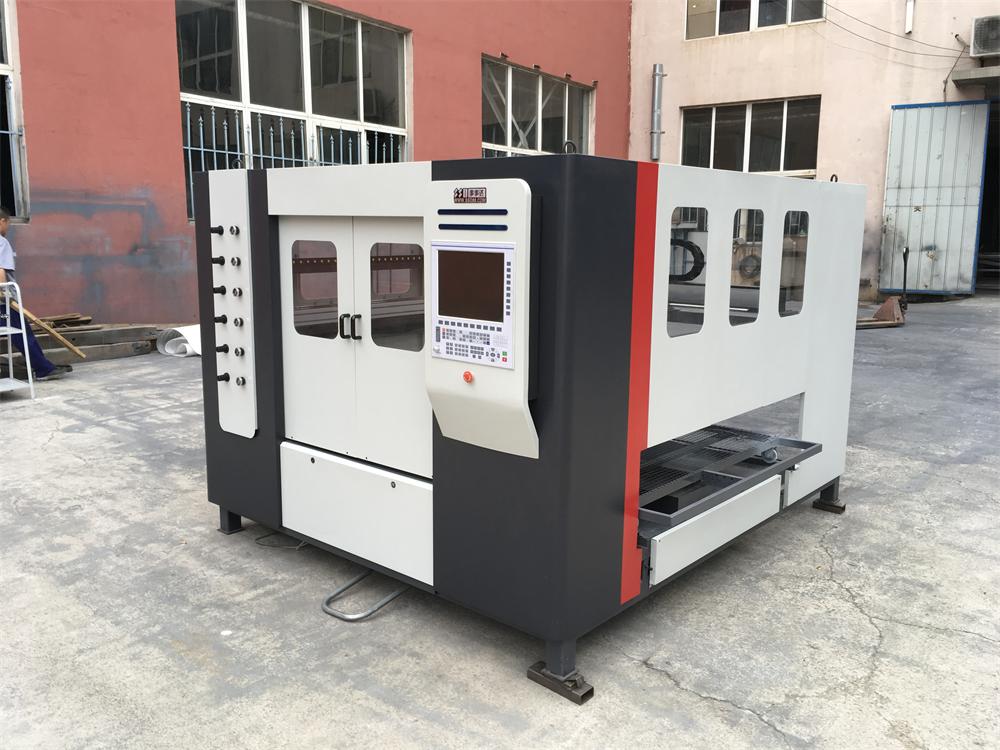 廣告字噴漆專用設(shè)備.jpg 廣告字噴漆專用設(shè)備.jpg