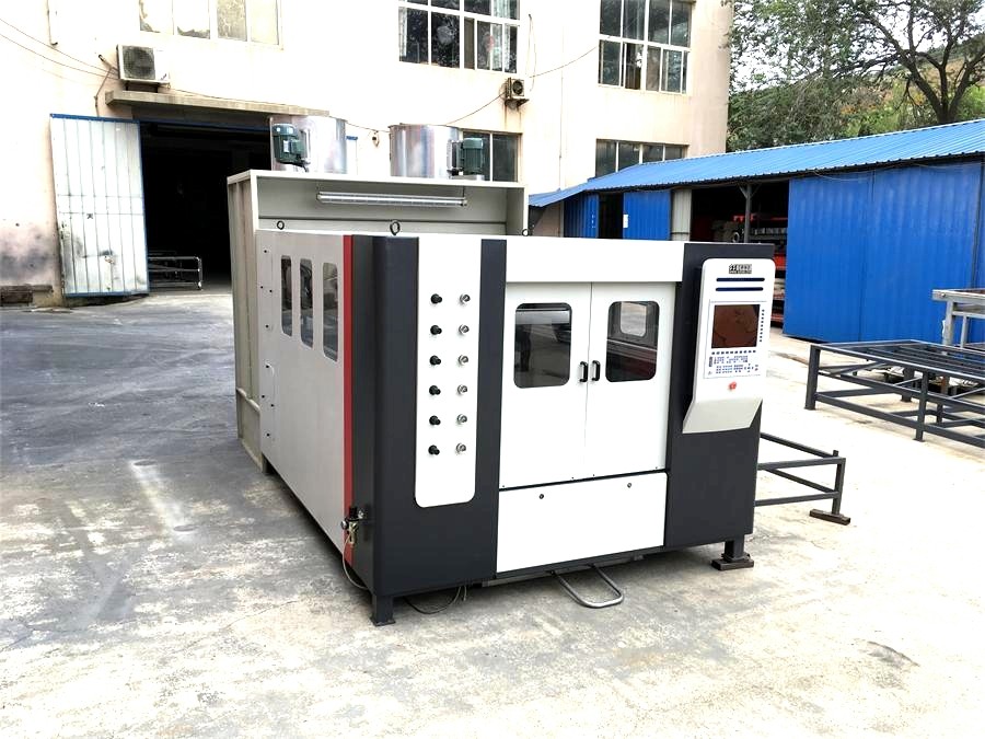 事事達(dá)全自動噴漆設(shè)備.jpg 事事達(dá)全自動噴漆設(shè)備.jpg